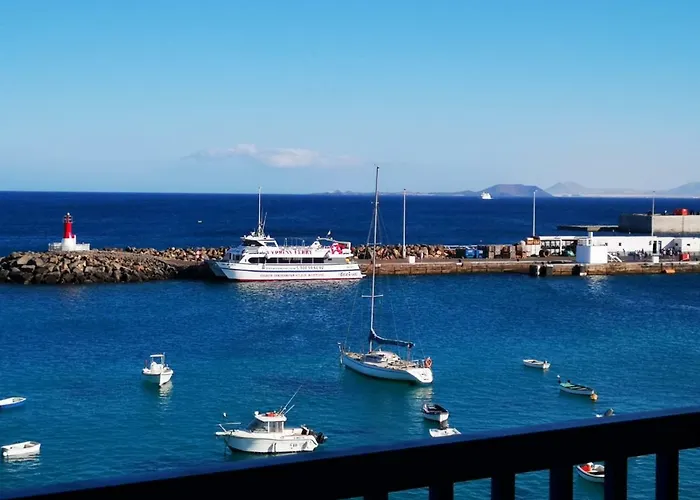 El Faro Playa Blanca (Lanzarote)